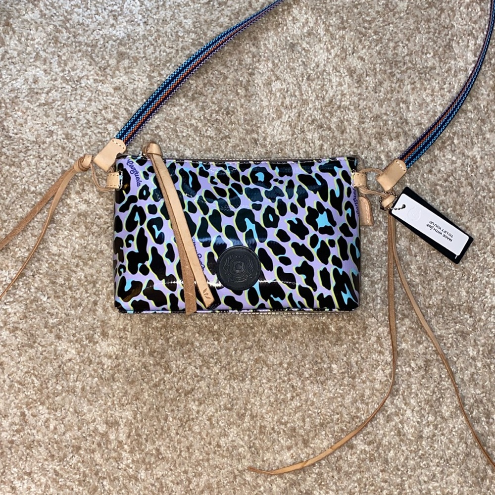 Dee Consuela Midtown Crossbody!